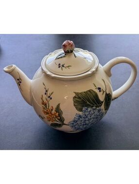 Princess House Vintage Garden Teapot w/ Lid Blue Hydrangea Floral Discontinued